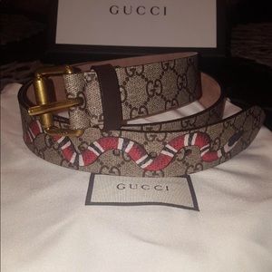 Gucci belt size 105-42